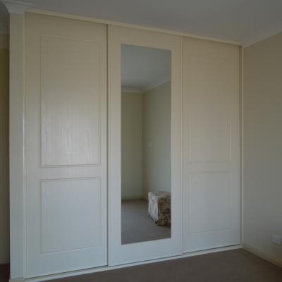 Homestead Routed Doors With One Inlaid Mirror In Antique Ashgrain Colour Robe